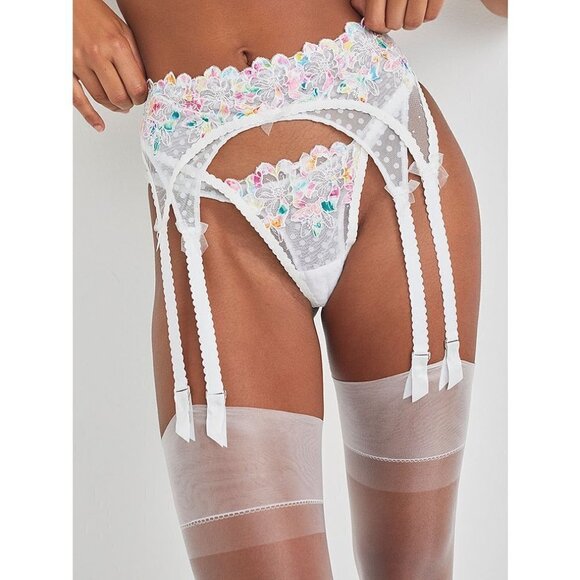 💕FOR LOVE AND LEMONS💕 Outline Floral Garter Belt ~ White Small S NWT - Picture 8 of 16